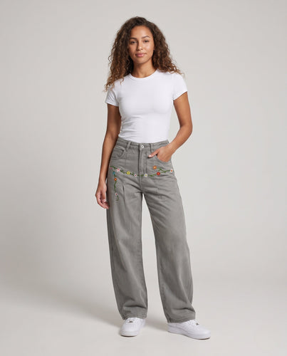 Damen Extraweite Denim‑Palazzo‑Hose mit besticktem Blumenband Drune
