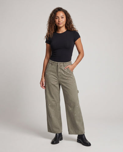 Damen Locker geschnittene Painter-Utility-Hose mit breitem Bein und Maler‑Spritzdetail Drune