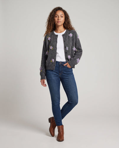 Damen Flauschige Strickjacke mit 3D-Blütenapplikation und Raglanärmeln Drune