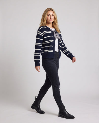 Damen Kurzcardigan aus Feinstrick mit feinem Rippmuster und Paisley-Schleife Drune