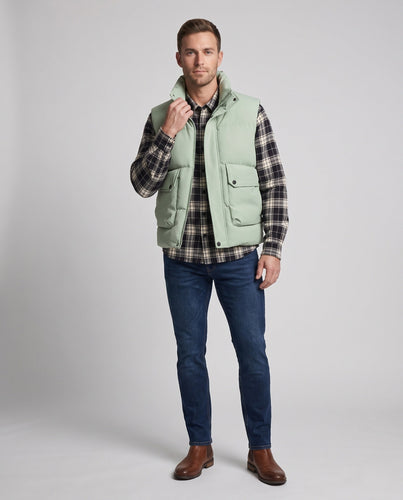 Herren Gepolsterte Ärmellose Thermoweste im urbanen Layering‑Style mit hohem Stehkragen und aufgesetzten Klappentaschen Drune