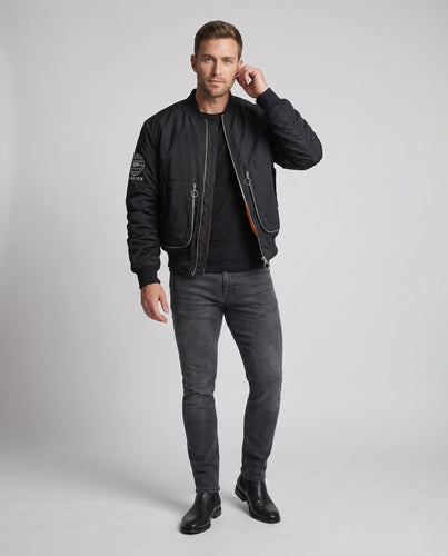 Herren Urbaner Piloten-Bomber im MA-Look mit Utility-Ärmeltasche und kontrastierendem Innenfutter Drune