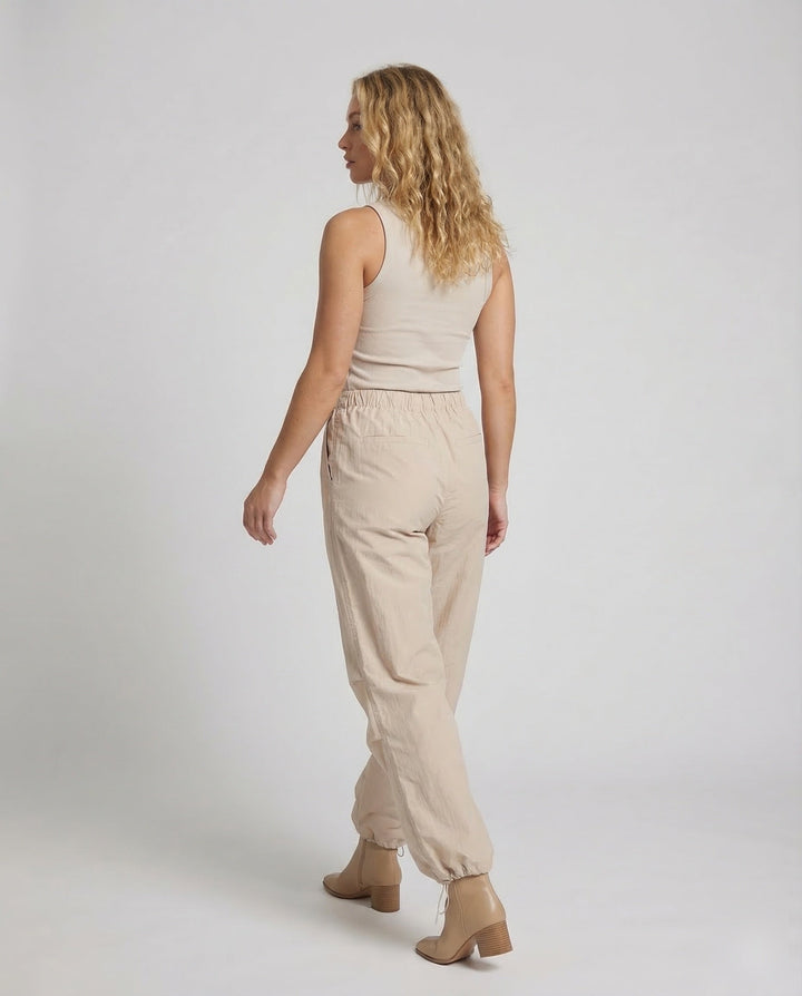 Product 15540658766154 - back_view