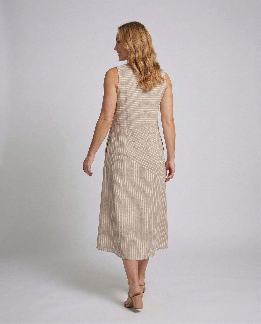 Product 15546815381834 - back_view