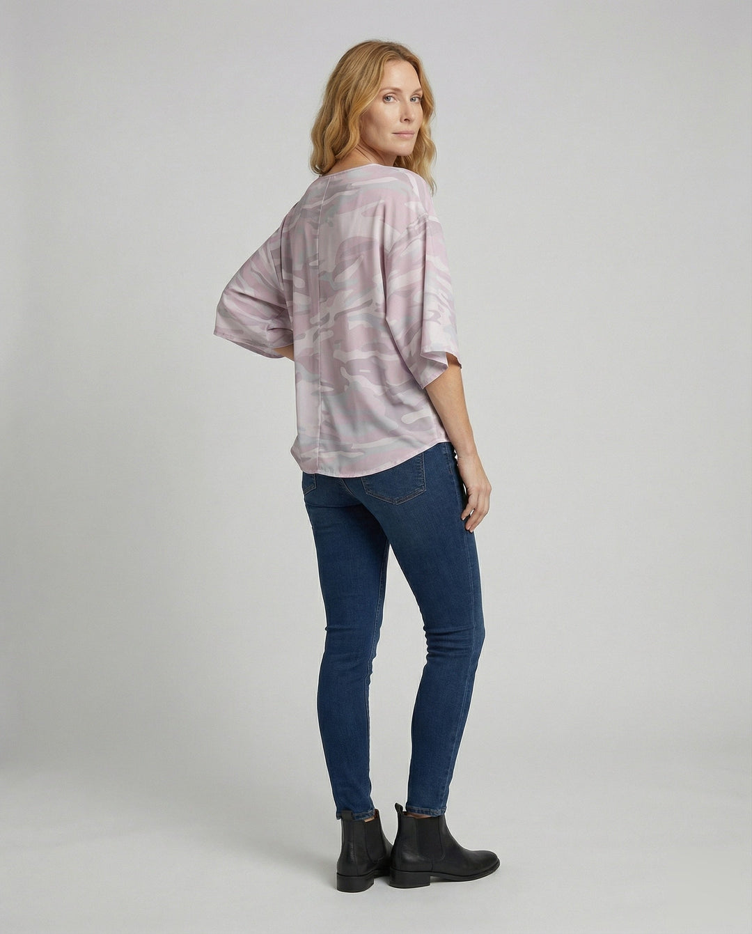 Product 15548906111306 - back_view