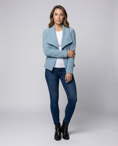 Damen Bouclé-Kurzcardigan mit Wasserfallkragen