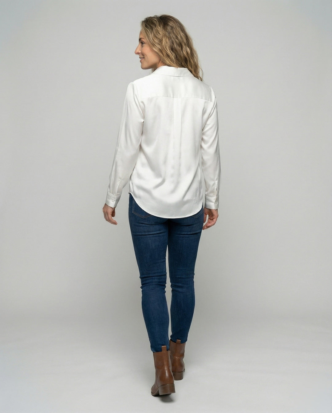 Product 15576244519242 - back_view