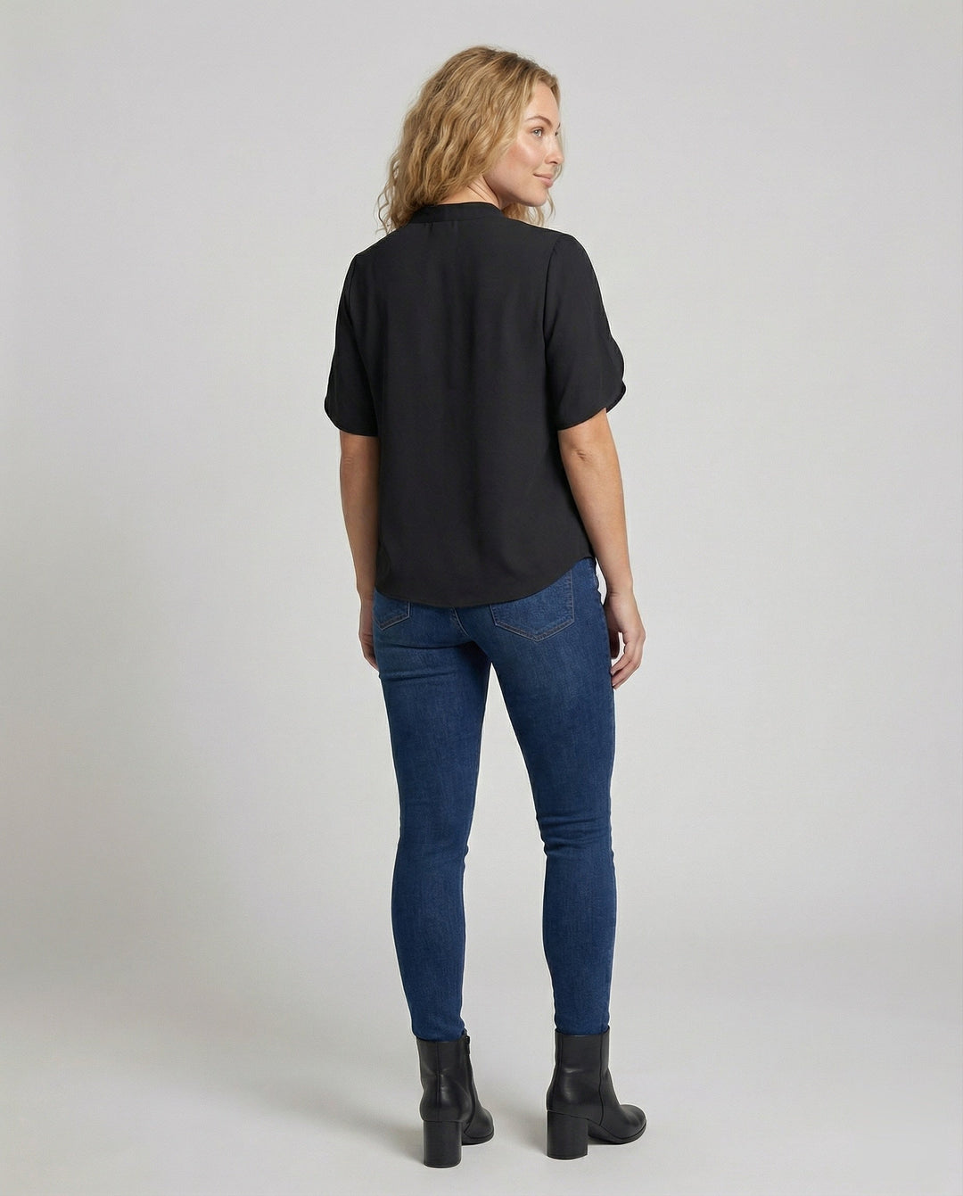 Product 15579319959882 - back_view
