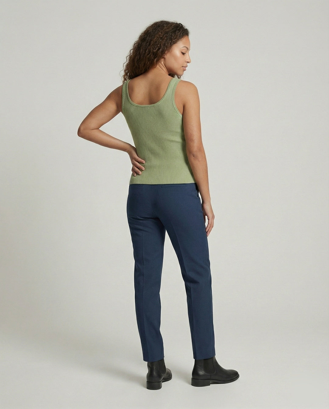 Product 15583540379978 - back_view