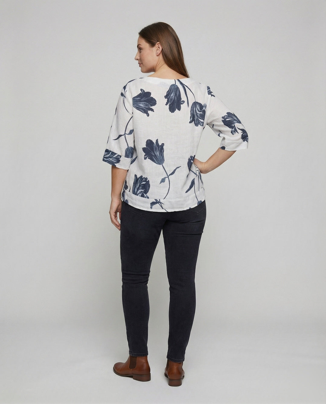 Product 15583556075850 - back_view