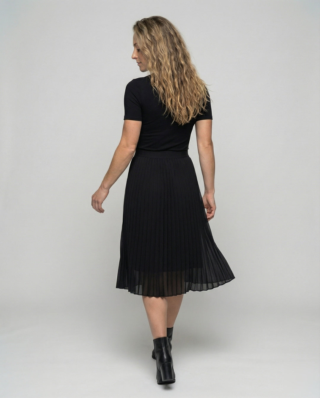 Product 15586968535370 - back_view