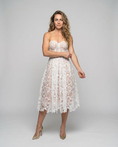 Damen Spitzen-Cocktailkleid Trägerlos Korsettnähte Tüllrock