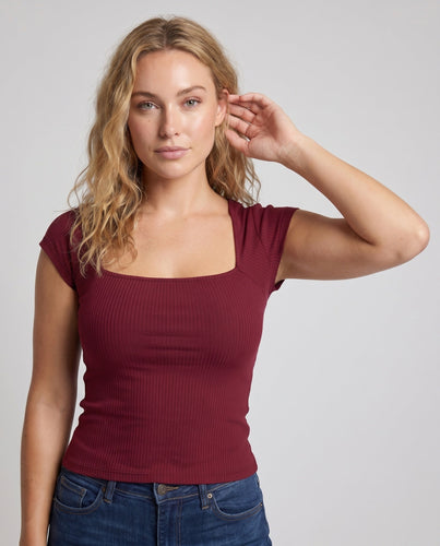Damen figurbetontes Ripp-Top mit quadratischem Ausschnitt