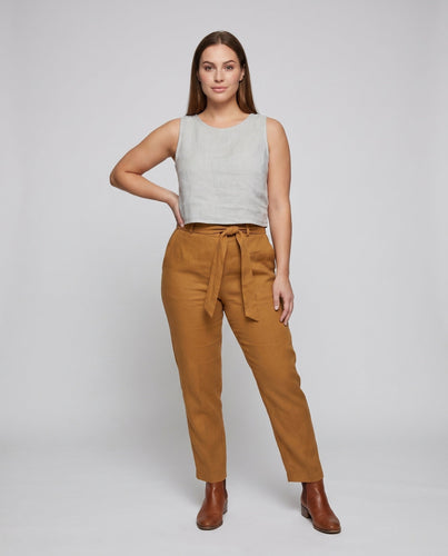 Damen luftiges Leinen-Top mit schmalem Schnitt und elegantem U-Boot-Ausschnitt