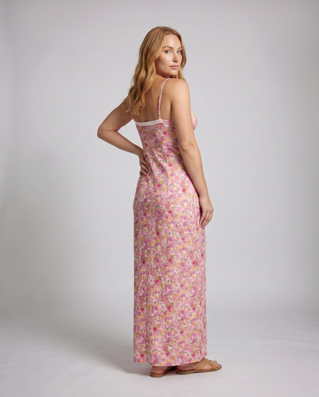 Product 15641147605322 - back_view