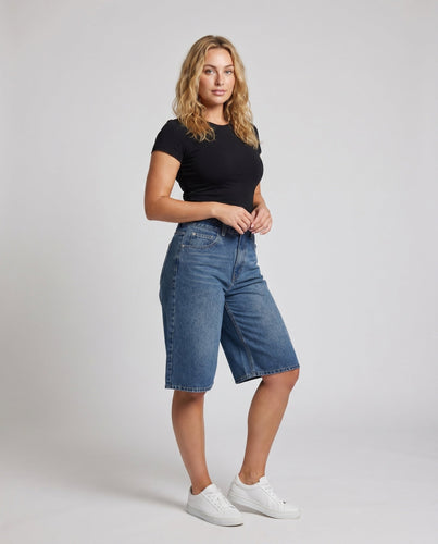 Damen nan hochgeschnittene Jeans-Bermudashorts mit weitem Bein und klassischer Taschenaufteilung Drune