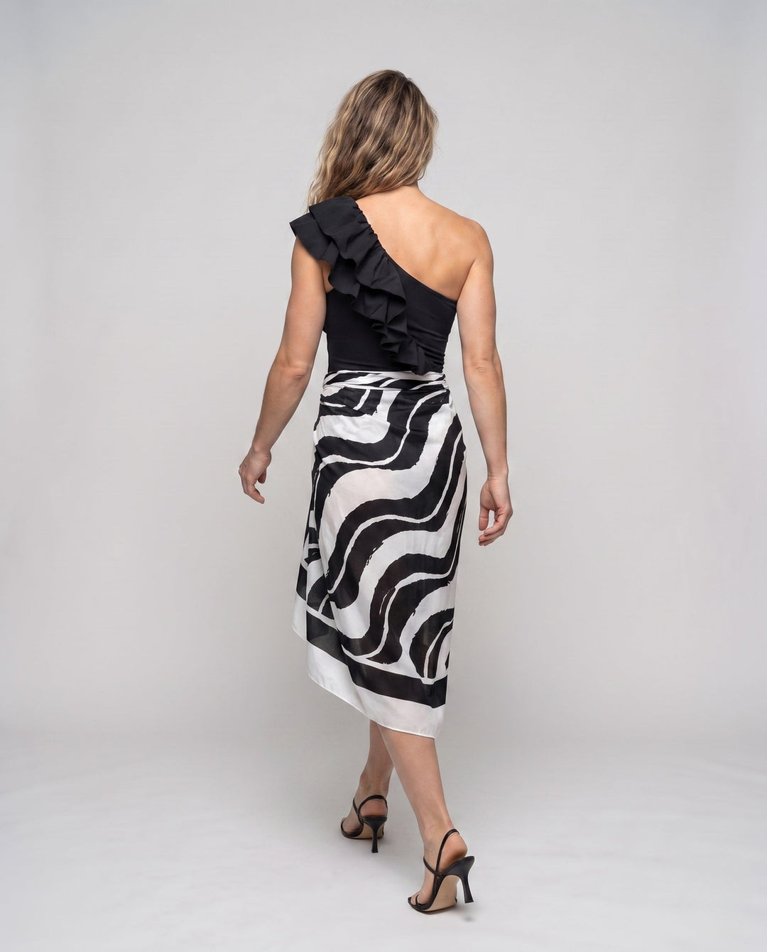 Product 15845735924042 - back_view
