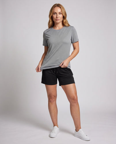 Damen atmungsaktives Sportset mit hochfunktionalem T-Shirt und Shorts Drune