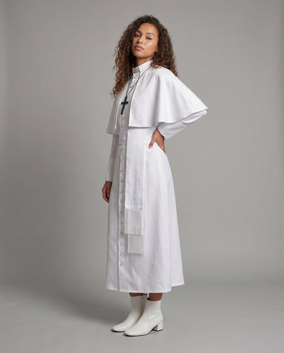 Damen Liturgisches Gewand mit eleganter Kragenpartie und stylischem Umhang Drune
