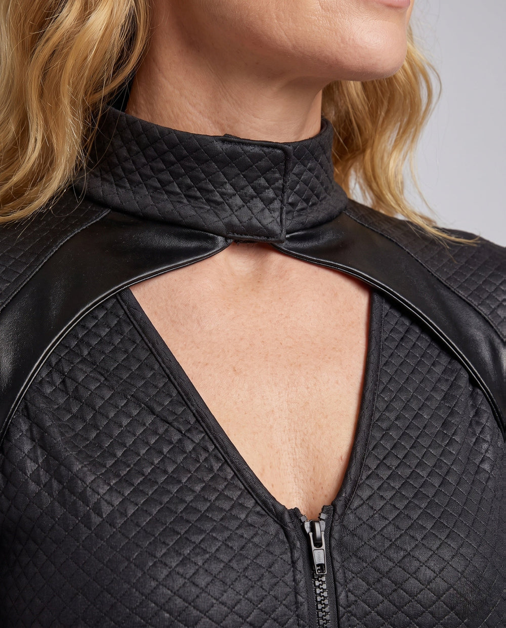 Product 15960424710474 - close_up_detail