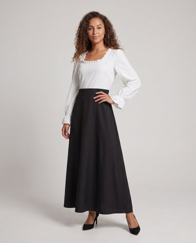 Damenhistorisches Kostümkleid mit modernen Akzenten und Schwungrock Drune