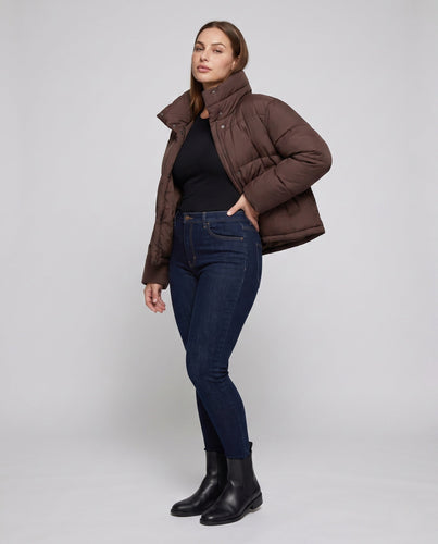 Damen Nan Boxy Kurz Steppjacke mit extrahohem Kapuzenbesatz und weichen Bündchen