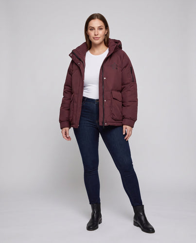 Damen Nan Boxy Pufferjacke mit verdecktem Zwe Wege Front, kontrastierendem Innenpaneel und funktionalen Klappen Taschen