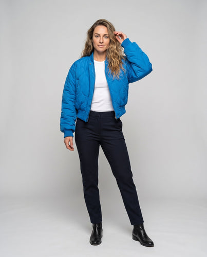 Damen Nan cropped gestepptes Bomberjacke mit organischem kreisförmigem Steppmuster und voluminösen Ärmeln
