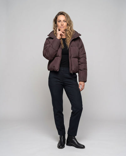 Damen cropped gesteppte Jacke mit übergroßer Kapuze, leichtem thermischem Futter und abgerundetem Saum