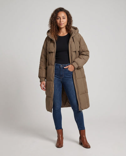Damen extra langer wattierter Thermo-Mantel mit verdecktem Zwei-Wege-Reißverschluss, ergonomischer Kapuze und seitlichen Bewegungsreißverschlüssen