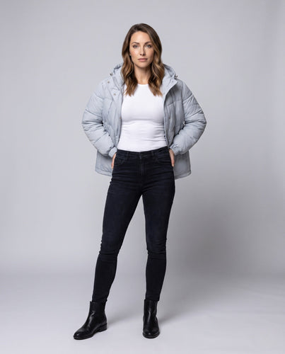 Damen Nano Short Boxy gepolsterte Jacke mit hohem Kragen, verdecktem Zwei-Wege-Reißverschluss und elastischen Bündchen
