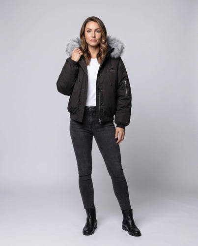 Damen kurze gesteppte Stadt-Bomberjacke mit voluminöser Kapuze, Kordelzug und winddichter thermischer Fütterung