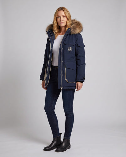 Damen Nano-Short Urban Thermal Parka im boxy Oversized-Schnitt mit abnehmbarem Kunstpelzbesatz und großen Klappentaschen