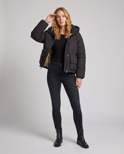 Damen nan kürzere voluminöse Pufferjacke mit überlappendem Stehkragen und großen Klappenpatchtaschen