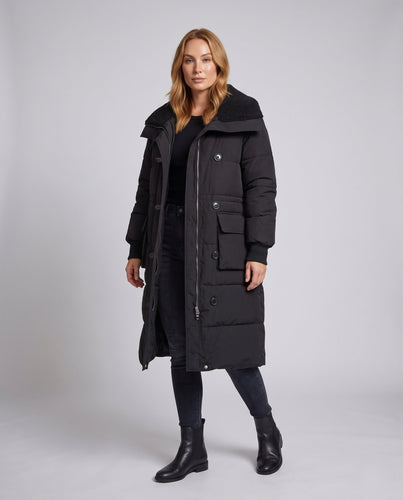 Damen langer gepolsterter Mantel mit Sherpa-Schalkragen, Taille mit Kordelzug und großen Klappentaschen