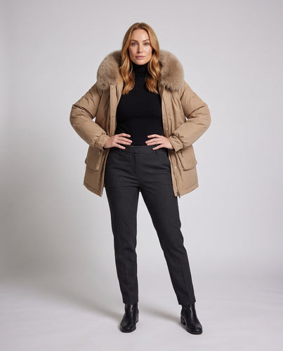Damen Mid-Length Thermoparka mit voluminösem Kunstfellkragen, Teddy-Innenfutter und funktionalen Klapptaschen