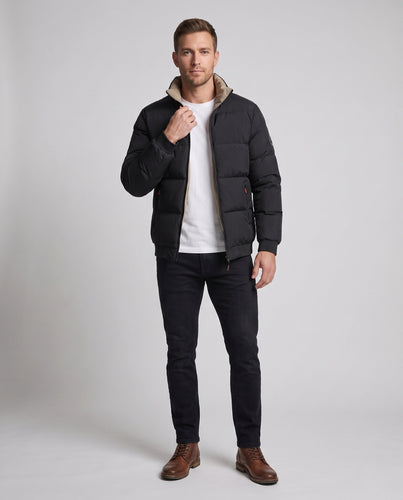 Herren Modern City Puffer mit hohem geschlossenen Kragen, thermischer Isolierungsfüllung, verdecktem zwei-Wege-Reißverschluss und Reißverschlusstaschen