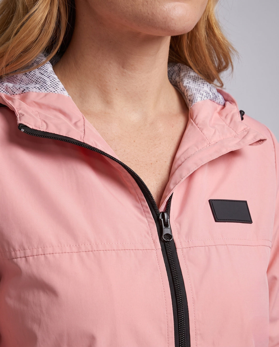 Product 15972915183946 - close_up_detail