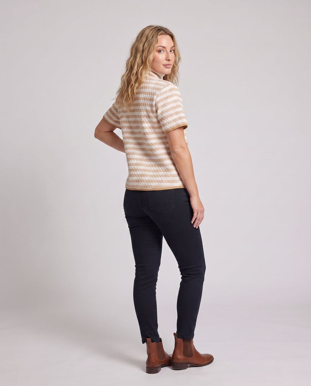 Product 15973082136906 - back_view