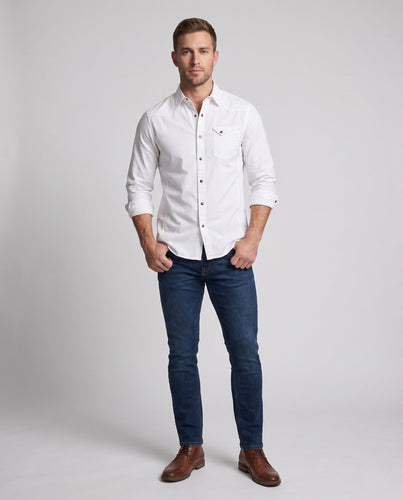 Herren Baumwoll-Ölshirt mit Brustklappen-Tasche und lässiger Passform drune