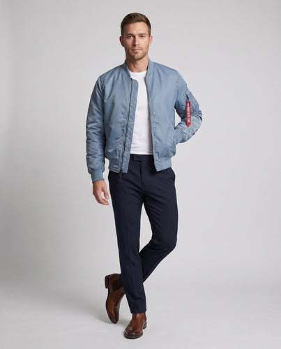Herren Bomberjacke im Aviator-Stil mit gestepptem thermischem Futter und Utility-Tasche am Arm drune