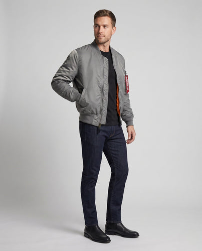 Herren-Bomberjacke im Fliegerstil mit kontrastierendem Innenfutter und Armeltasche drune