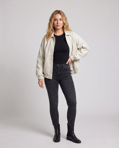 Damen Modische Kunstlederjacke mit lässigem Schnitt Drune