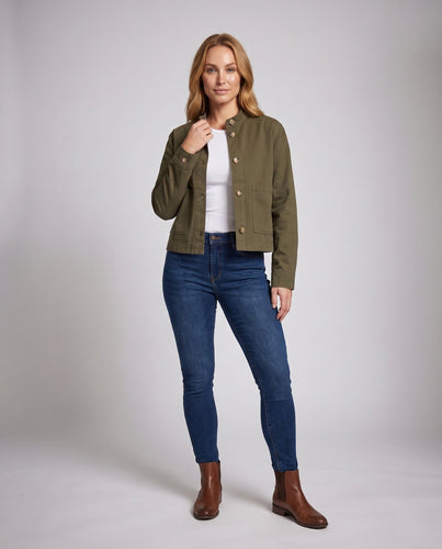 Damen Kurze Boxy-Jeansjacke mit Rundhals und aufgesetzten Taschen Drune