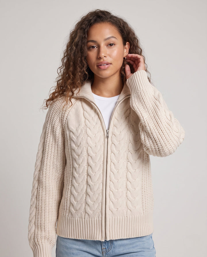Product 16033016480074 - upper_body