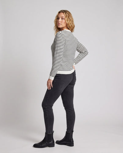 Damen feinstrickpullover mit zartem Streifenmuster, Bootsausschnitt und kaschmirähnlichem Gefühl Drune