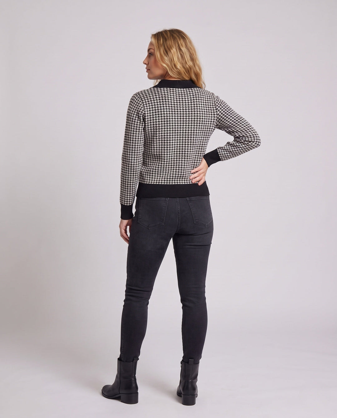 Product 16034470166858 - back_view