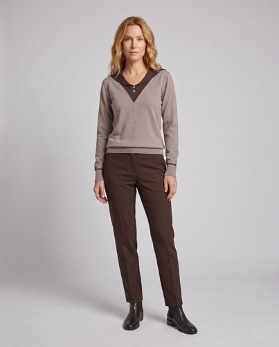 Damen Feinstrickpullover mit Matrosenkragen, V‑Einsatz und Zierknopfleiste Drune