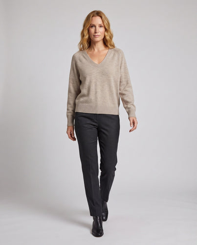 Damen feiner Strickpullover mit weichem V-Ausschnitt, leichter Oversized-Silhouette und gerippten Bündchen Drune
