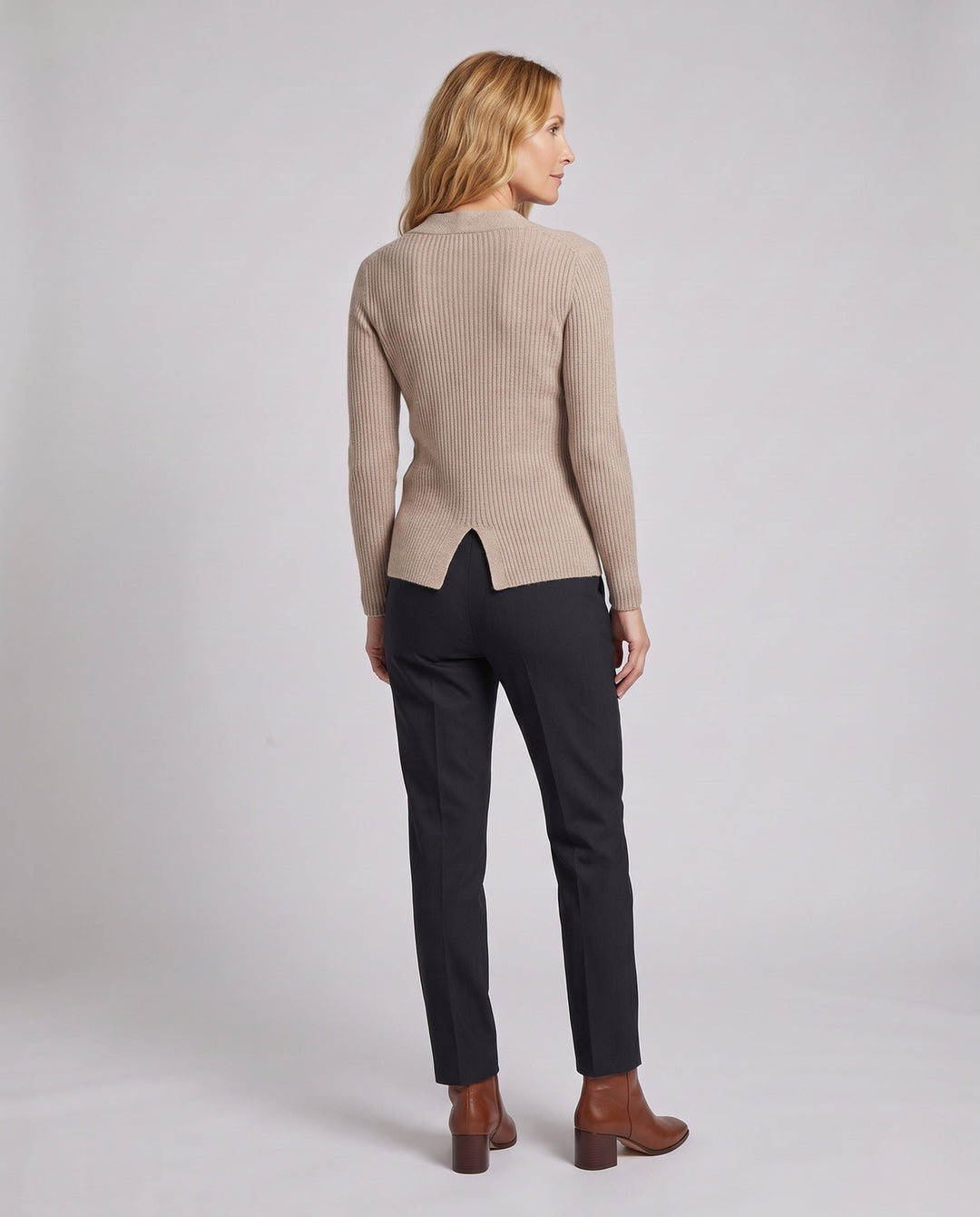 Product 16034472296778 - back_view